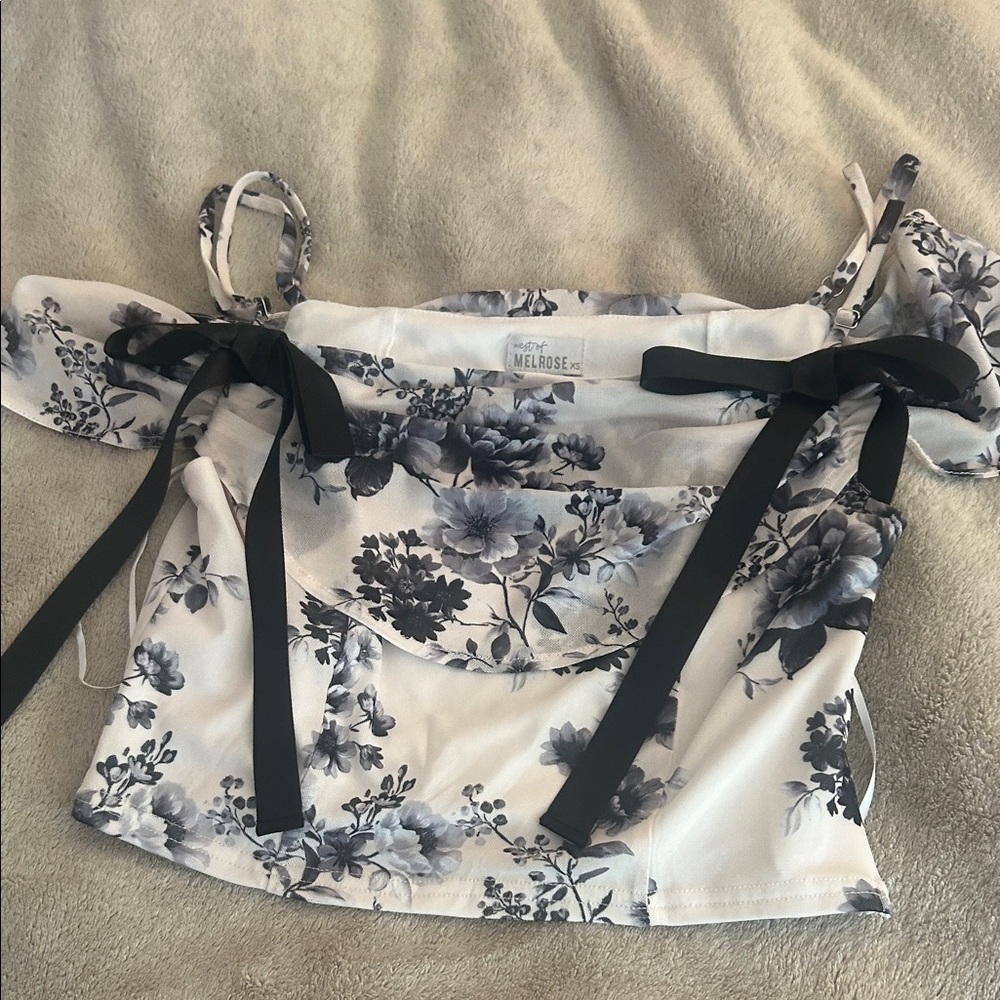 Floral Print Women's Top - Black and White